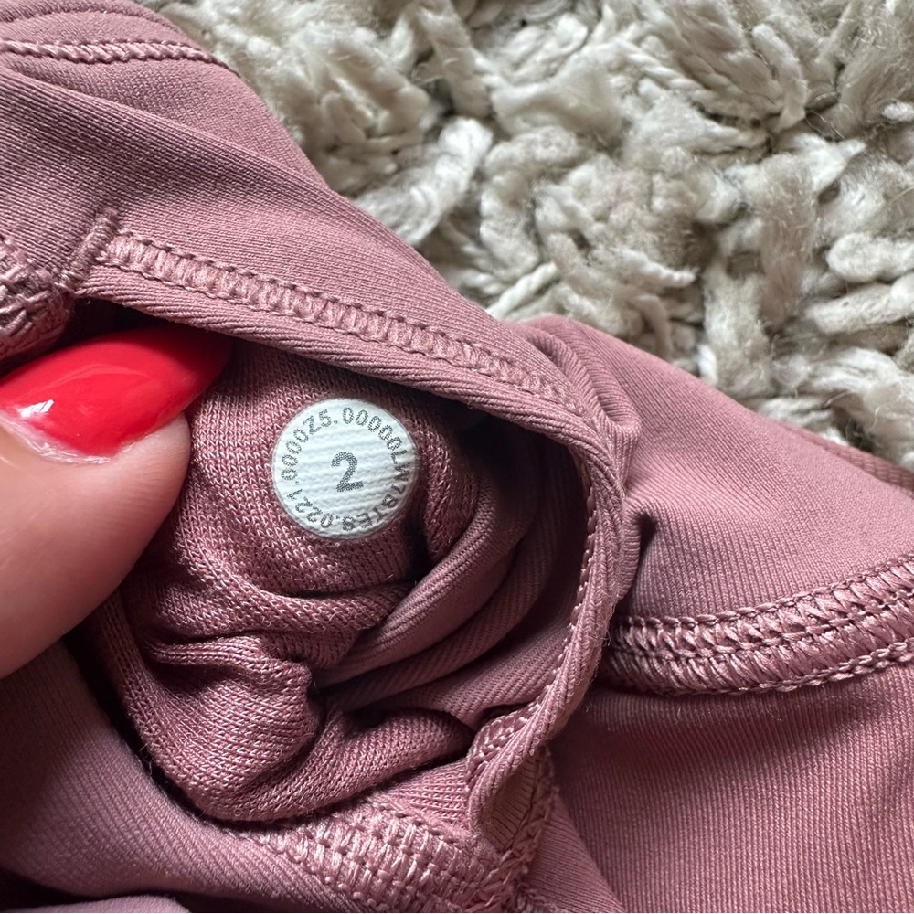 Lululemon Ribbed Contoured High Rise Shorts - Picture 9 of 9